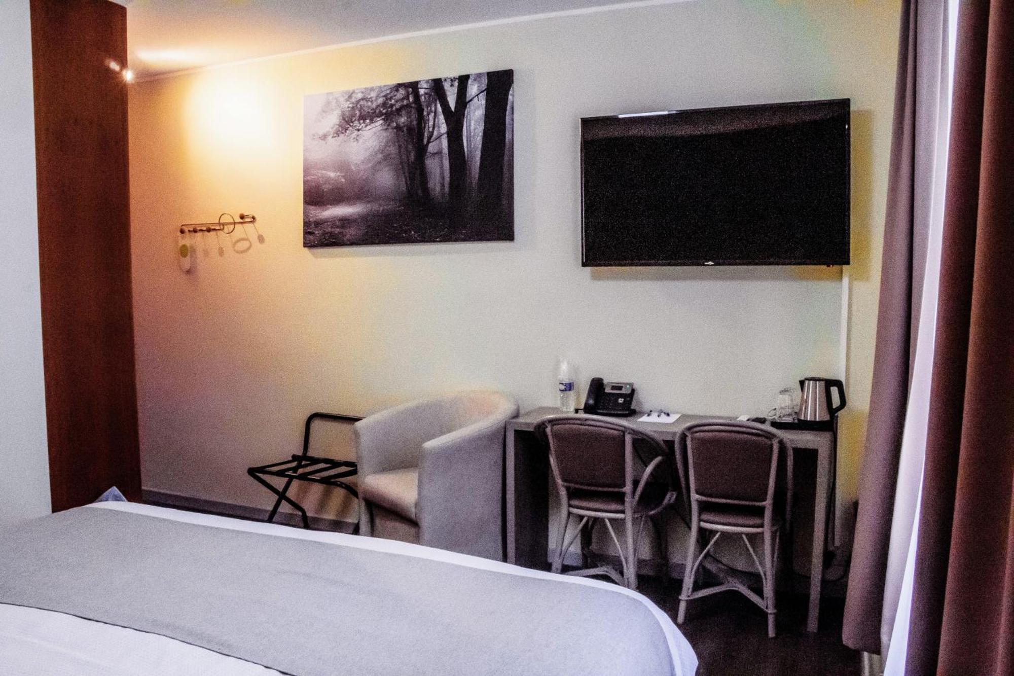 Hotel Des Postes Houffalize Ngoại thất bức ảnh